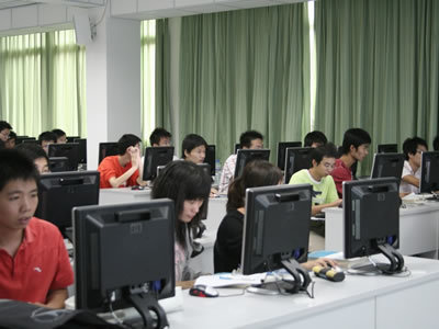 校企合作新篇章 福大至誠學院與惠普共建信息技術實驗實訓中心揭牌